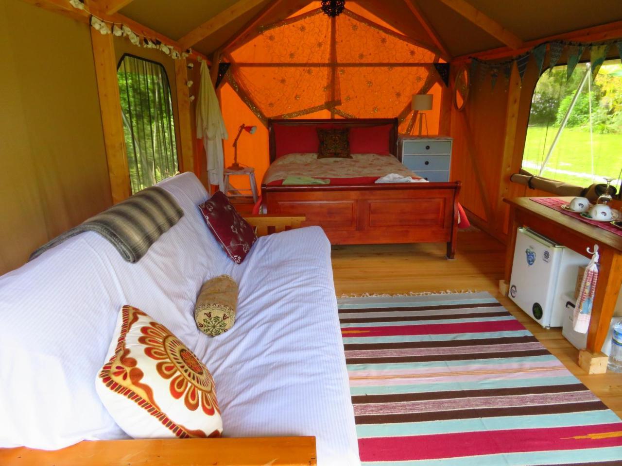 Hotel Omarama Oasis - Permaculture Glamping à Pohara Extérieur photo